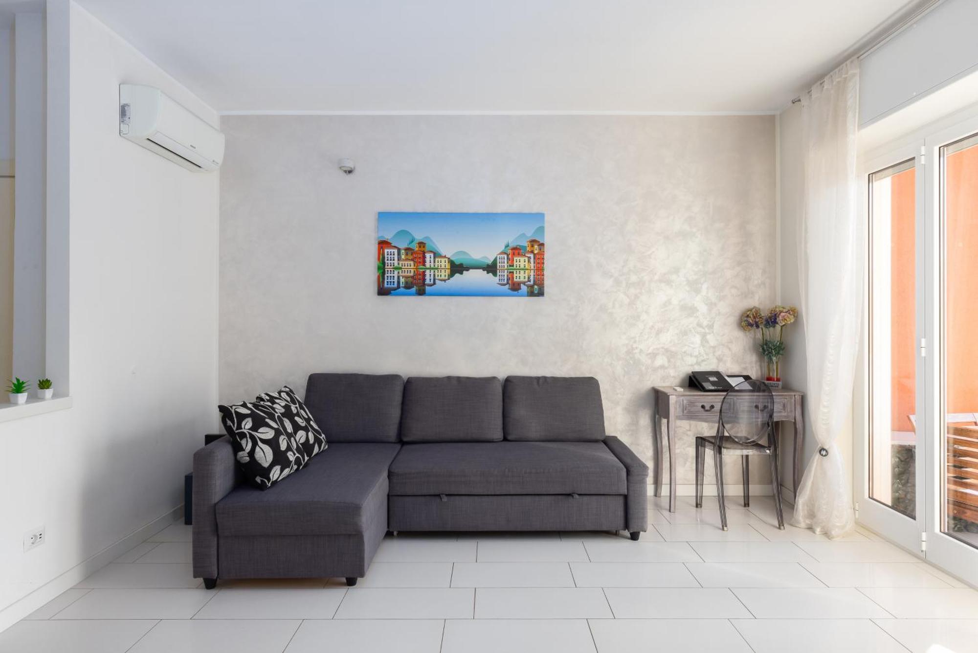 TERRAZZA SUL LAGO - Open Space e Netflix Lecco Exterior foto
